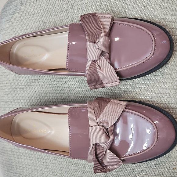 Bandolino Lindio Loafers Women's 8 Mauve Ribbon Detail Patent Leather - Picture 2 of 13